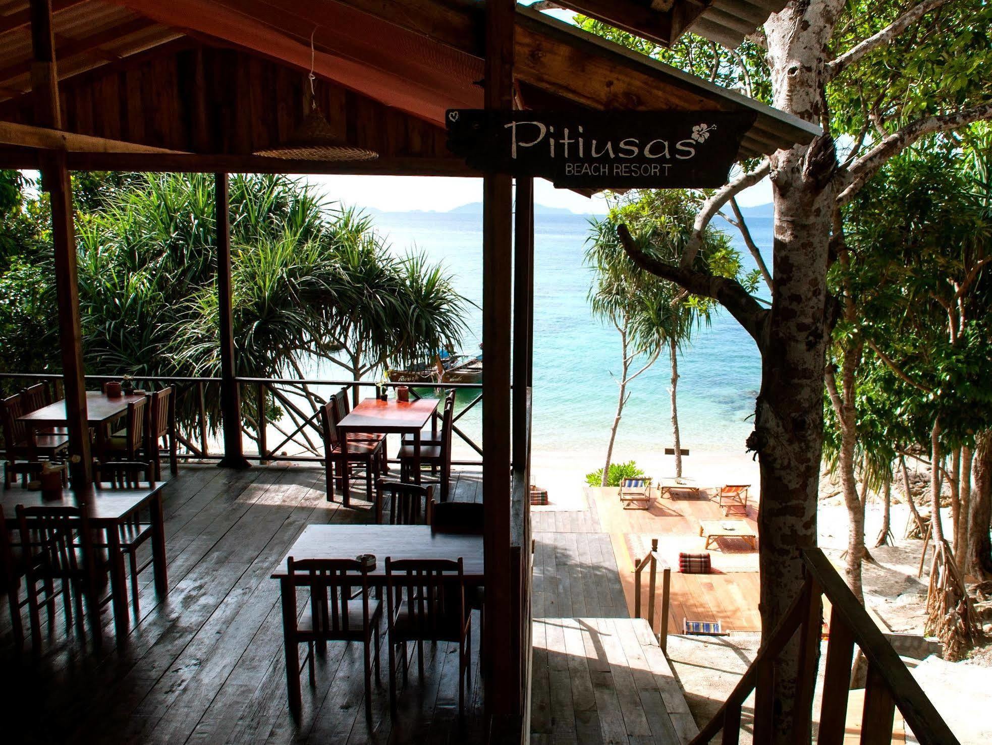 Pitiusas Beach Resort Koh Lipe Bagian luar foto